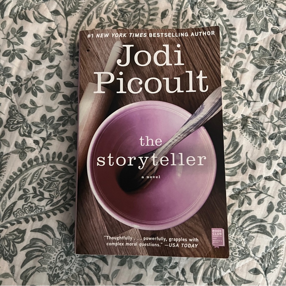 Paperback Fiction Book, The Storyteller, Jodi Picoult